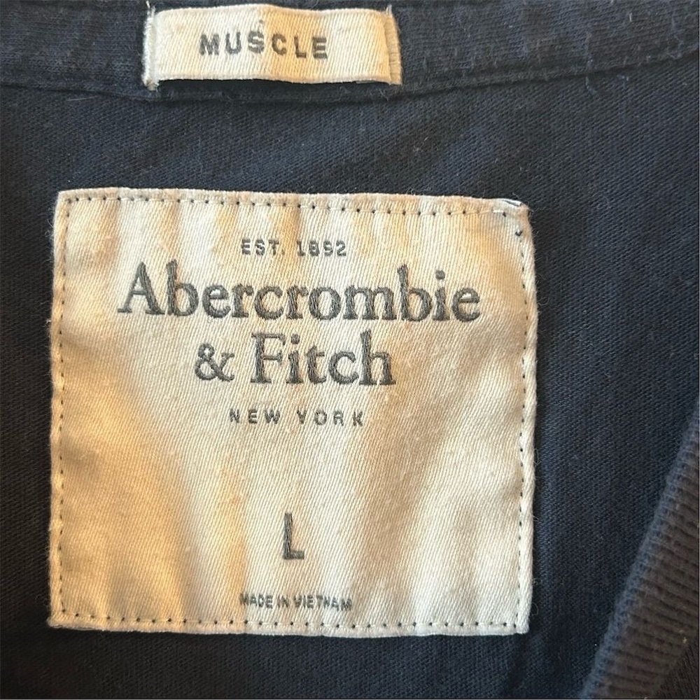 Abercrombie & Fitch Black Long Sleeve Tee - Picture 6 of 7